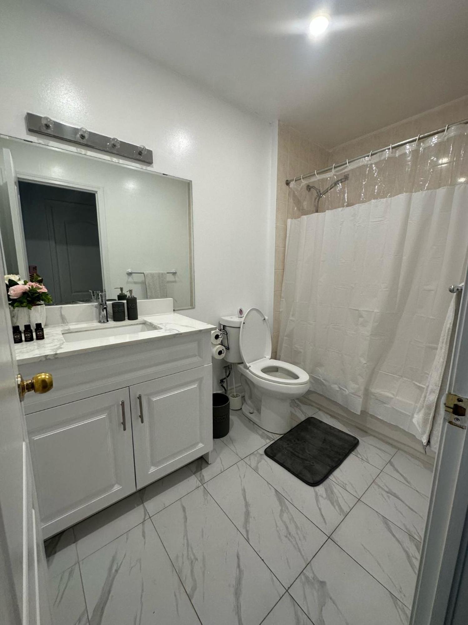 Luxury Home In Toronto Mississauga Zewnętrze zdjęcie